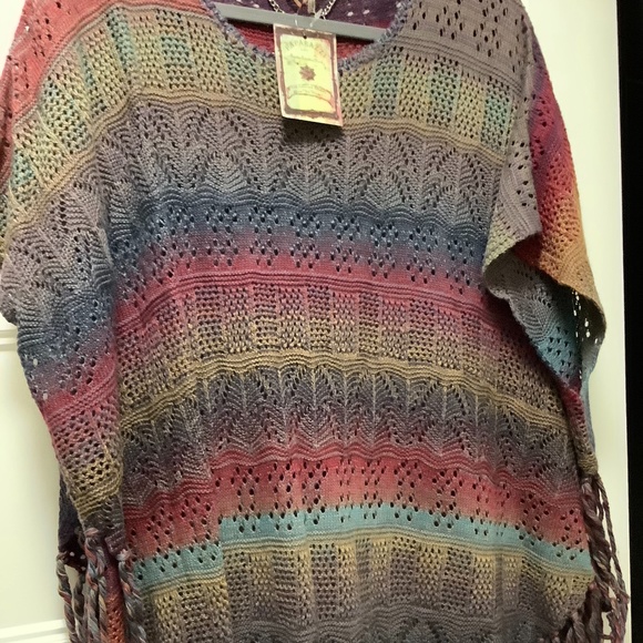 Paparazzi Poncho - Picture 1 of 7